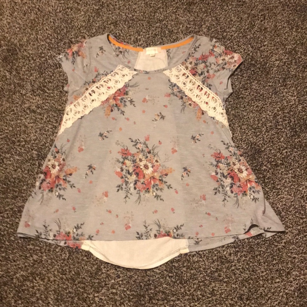 Altar’d State Top Medium